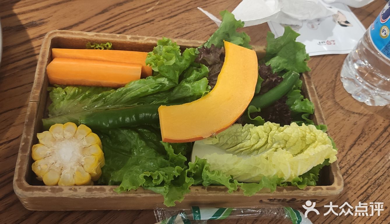 下大雪，等位来吃，吃的很好，但当时觉得价格很贵