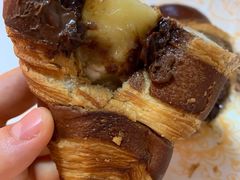 巧克力香蕉羊角包-OUR Bakery(三里屯太古里店)