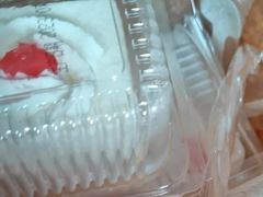 -红宝石·鲜奶小方·海派西点房(南丹店)