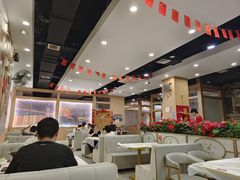 -江城燕子大排档(江汉路步行街店)