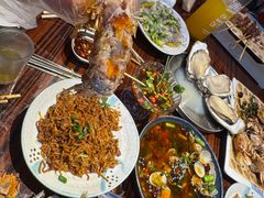 -蚝堡海鲜·威海菜·海肠捞饭·烧烤·亚洲吃蚝公司(幸福门店)