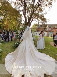 -艾米丽婚纱礼服