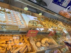 面包甜点陈列柜-宋记饼家(石门二路店)