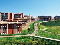 -云南大学滇池学院