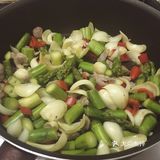 提高免疫力，增强食欲的菜式-芦笋百合辣椒炒瘦肉