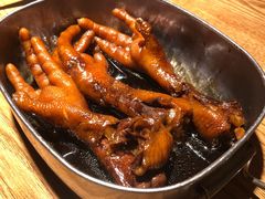 弄堂里的卤鸡爪-弄堂里·寻味杭州(湖滨银泰in77C区店)