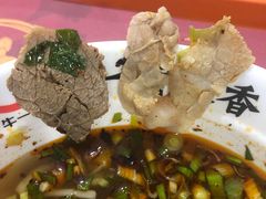 -牛一嘴·兰州牛肉面·大盘鸡(财富中心店)