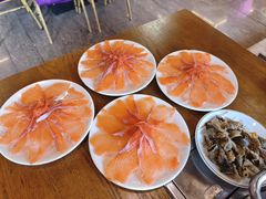 -三文彩虹鳟鱼庄