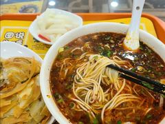 -牛一嘴·兰州牛肉面·大盘鸡(财富中心店)