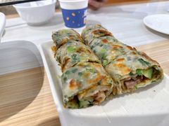 葱饼卷牛肉-台北楚楚园馅饼粥(虹桥南丰城店)