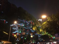 -屋顶顶城市·江景酒店-客房部