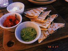 -ROAST coffee & eatery