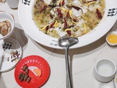 -渔语鱼酸菜鱼新川菜(来福士店)