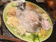 -得意咚瓜·顺德鱼生·冬瓜火锅(深圳首店)