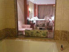 -爱时特套房酒店(会展中心远洋城店)