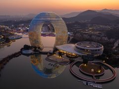 -湖州太湖旅游度假区-月亮广场