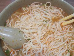 -亮亮面馆(经六路店)