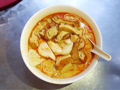 -亚王咖喱鸡米粉面