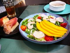 芒果牛油果大虾色拉-乐意坊Alla Torre意大利手工披萨(陆家嘴旗舰店)