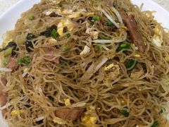 咸菜鸡蛋餐肉炒米粉-祥利西饼