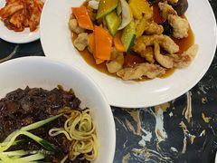 炸酱面-桃园中华料理炸酱面(燕儿岛路店)