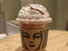 -星巴克臻选(上海中环广场2F店)