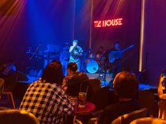 -TZ House音乐现场(来福士中心店)