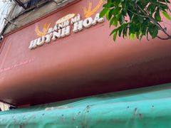 -Bánh Mì Huynh Hoa