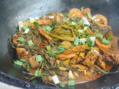 -大锅大灶柴火鸡鱼