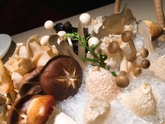 -余欢领鲜火锅(新街口店)