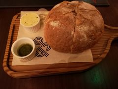 -恰餐厅及酒吧 CHAR Bar & Grill (北京丽都皇冠假日店)