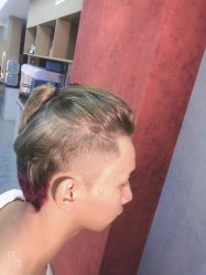 -诗悦发型烫染SALON