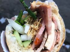 -Bánh Mì Huynh Hoa