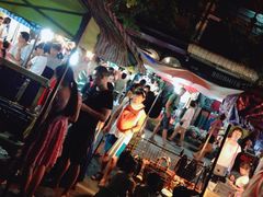 -周日夜市