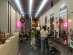 -茶发Salon·烫发染发理发