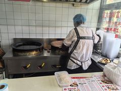 -黄阿姨锅贴大王(万航渡路店)