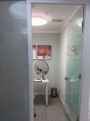 -咪咪专业脱毛连锁机构