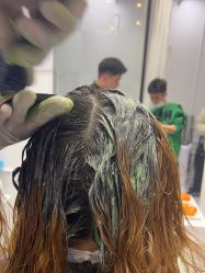 -艾米莉 烫染沙龙