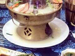 -茂县小辣椒川菜馆-羌家铜锅土火锅