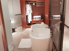 -三亚湾海居铂尔曼度假酒店