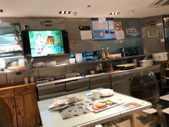 大堂-新大咀港式茶餐厅(宝山万达店)