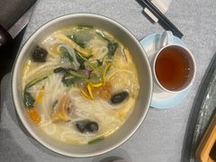 -彩云天云南餐厅