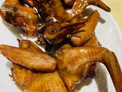 招牌烤乳鸽-石岐佬中山菜馆(张溪店)