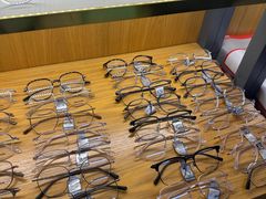 -优医视平价眼镜蔡司依视路折扣工厂店(德胜门店)