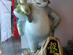 -天幕新彩云国际影城(激光巨幕店)