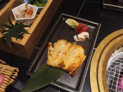 -山川小町·极番烧肉(新地假日广场店)