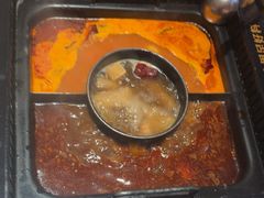 -老牌坊云南鱼豆花火锅(哈西万达店)