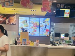 -麦当劳(轻轨曹杨路店)