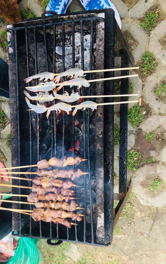 十八湾烧烤乐园-"补签72 部门聚会 一群人玩玩乐乐相当有趣.