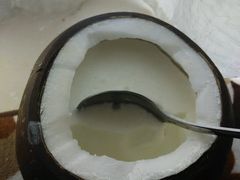 -志龙皇冠吃货椰子铺